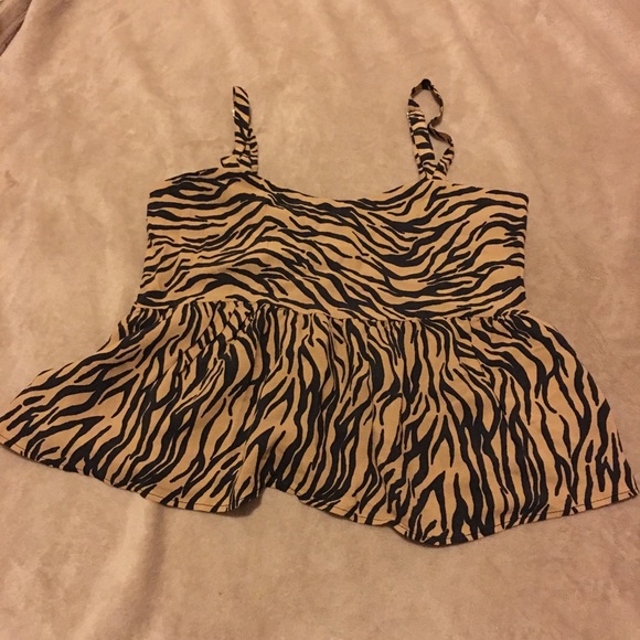 Top - Picture 2 of 4